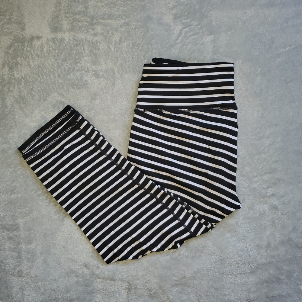 Athleta Chatarunga Capri Leggings